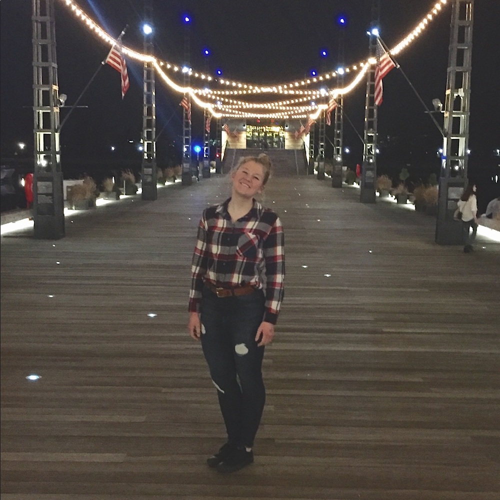 Meet your Posher, Lauren